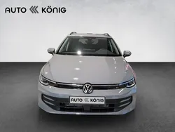 Grau Gebraucht 2024 VW Golf VIII Life Kombi | 23.490 € (Guter Preis)