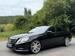 Schwarz Gebraucht 2011 Mercedes E500 Style Limousine | 25.000 € (Teuer)