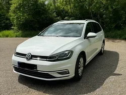 Weiß Gebraucht 2017 VW Golf VII Highline Kombi | 13.200 € (Guter Preis)