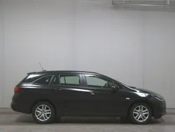 Schwarz Gebraucht 2022 Opel Astra Edition Kombi | 14.480 € (Superpreis)