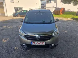 Braun Gebraucht 2013 Dacia Lodgy Prestige Van / Kleinbus | 4.999 € (Fairer Preis)
