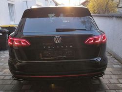 Schwarz Gebraucht 2018 VW Touareg Executive SUV | 32.000 € (Teuer)