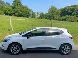 Weiß Gebraucht 2017 Renault Clio IV Life Kleinwagen | 8.200 € (Fairer Preis)