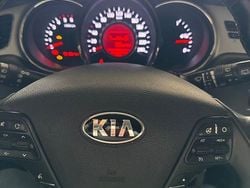 Schwarz Gebraucht 2013 Kia Ceed Sportswagon DREAM-TEAM Edition Kombi | 5.700 € (Fairer Preis)