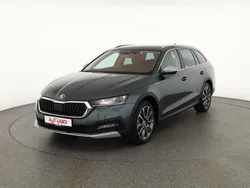 Quarzgrau metallic (metallic) Gebraucht 2021 Skoda Octavia Scout Kombi | 31.950 € (Etwas zu teuer)