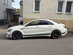 Weiß Gebraucht 2016 Mercedes CLA45 AMG AMG Limousine | 37.000 €