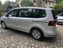 Silber Gebraucht 2018 VW Sharan Comfortline Van / Kleinbus | 18.690 €