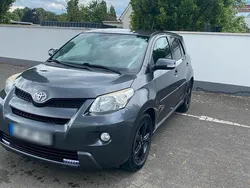 Grau Gebraucht 2009 Toyota Urban Cruiser SUV | 3.990 €