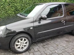 Schwarz Gebraucht 2009 Renault Clio II Campus Limousine | 1.300 € (Superpreis)