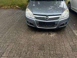Grau Gebraucht 2007 Opel Astra Catch Me Kombi | 1.590 € (Guter Preis)