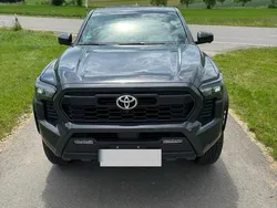 Grau Gebraucht 2024 Toyota Tacoma Abholung | 42.000 €