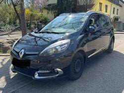 Schwarz Gebraucht 2015 Renault Grand Scénic III Bose Edition Van / Kleinbus | 5.999 €
