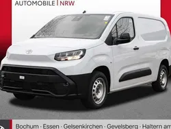 Weiß Neu 2025 Toyota Proace City Van | 30.989 € (Teuer)
