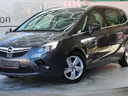 Grau Gebraucht 2015 Opel Zafira Tourer Van / Kleinbus | 3.450 € (Guter Preis)
