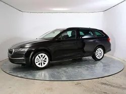 Blackmagic perleffekt Neu 2025 Skoda Octavia Selection Kombi | 31.790 € (Guter Preis)