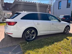 Weiß Gebraucht 2018 Audi A4 Sport Kombi | 24.500 €