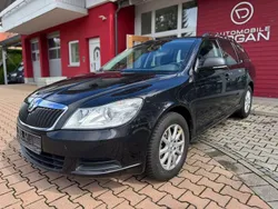 Schwarz Gebraucht 2011 Skoda Octavia Elegance Kombi | 7.990 € (Superpreis)