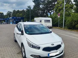 Weiß Gebraucht 2014 Kia Ceed Sportswagon Kombi | 7.400 € (Fairer Preis)