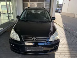 Toyota Avensis Verso