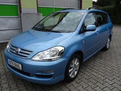 Blau Gebraucht 2005 Toyota Avensis Verso Executive Van / Kleinbus | 5.950 €