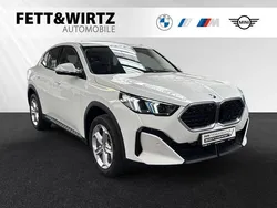 Alpinweiss Gebraucht 2024 BMW X2 Efficient Dynamics SUV | 39.490 € (Guter Preis)