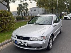 Silber Gebraucht 2001 Opel Vectra Limousine | 1.750 € (Fairer Preis)