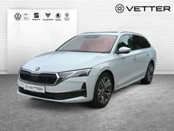 Weiß Gebraucht 2024 Skoda Octavia Selection Kombi | 42.750 € (Teuer)