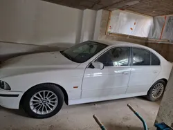 Weiß Gebraucht 2002 BMW 530 Limousine | 14.000 €
