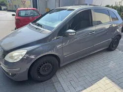 Grau Gebraucht 2007 Mercedes B200 Van / Kleinbus | 2.400 € (Guter Preis)