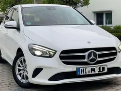 Weiß Gebraucht 2019 Mercedes B180 Progressive Van / Kleinbus | 17.490 € (Fairer Preis)