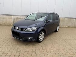 Blau Gebraucht 2014 VW Touran Life Van / Kleinbus | 7.750 € (Fairer Preis)