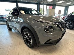 Grau Gebraucht 2024 Nissan Juke N-Connecta SUV | 21.890 € (Fairer Preis)