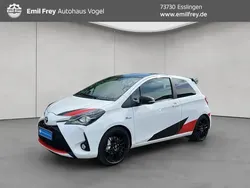 Weiß Gebraucht 2018 Toyota Yaris Edition Kleinwagen | 20.980 €