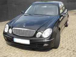 Schwarz metallic Gebraucht 2004 Mercedes 200 Elegance Limousine | 15.450 €