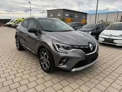Grau Gebraucht 2022 Renault Captur Intens SUV | 18.490 € (Guter Preis)