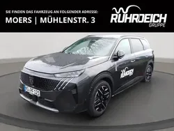 Grau Gebraucht 2024 Peugeot 5008 GT Van / Kleinbus | 39.989 € (Fairer Preis)