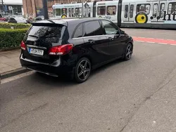 Schwarz Gebraucht 2016 Mercedes B180 AMG Van / Kleinbus | 10.000 € (Superpreis)