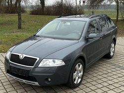 Grau Gebraucht 2007 Skoda Octavia Kombi | 3.750 € (Teuer)