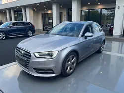 Grau Gebraucht 2016 Audi A3 Sport Limousine | 13.999 € (Fairer Preis)