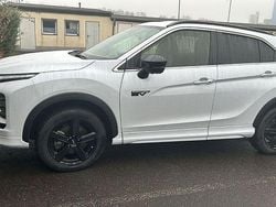 Weiß Gebraucht 2022 Mitsubishi Eclipse Cross Edition SUV | 20.900 € (Fairer Preis)