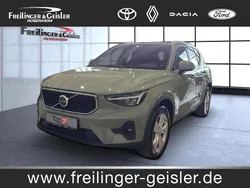 Grün Gebraucht 2024 Volvo XC40 Core SUV | 34.990 € (Guter Preis)
