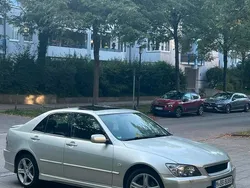 Silber Gebraucht 2005 Lexus IS200 Limousine | 7.100 € (Teuer)