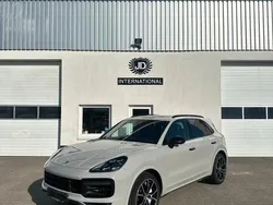 Grau Gebraucht 2020 Porsche Cayenne Turbo SUV | 89.999 € (Teuer)