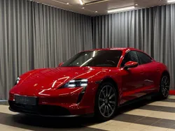 Rot Gebraucht 2020 Porsche Taycan 4S Limousine | 59.990 € (Guter Preis)