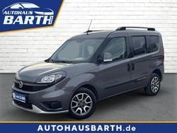 Colore esterno (grau (met)) Gebraucht 2022 Fiat Doblò Trekking Van / Kleinbus | 20.990 € (Teuer)