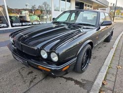 Schwarz Gebraucht 2001 Jaguar XJR Limousine | 23.000 € (Teuer)