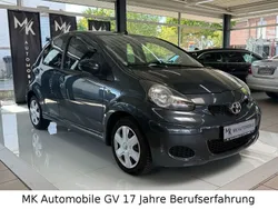 Grau Gebraucht 2009 Toyota Aygo Basis Kleinwagen | 3.600 € (Fairer Preis)
