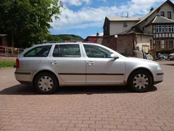 Silber Gebraucht 2005 Skoda Octavia Ambiente Kombi | 600 € (Superpreis)