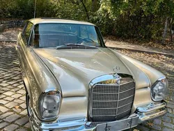 Mercedes W111