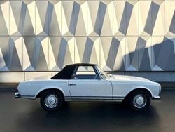 Weiß Gebraucht 1965 Mercedes W113 Cabrio | 77.990 €